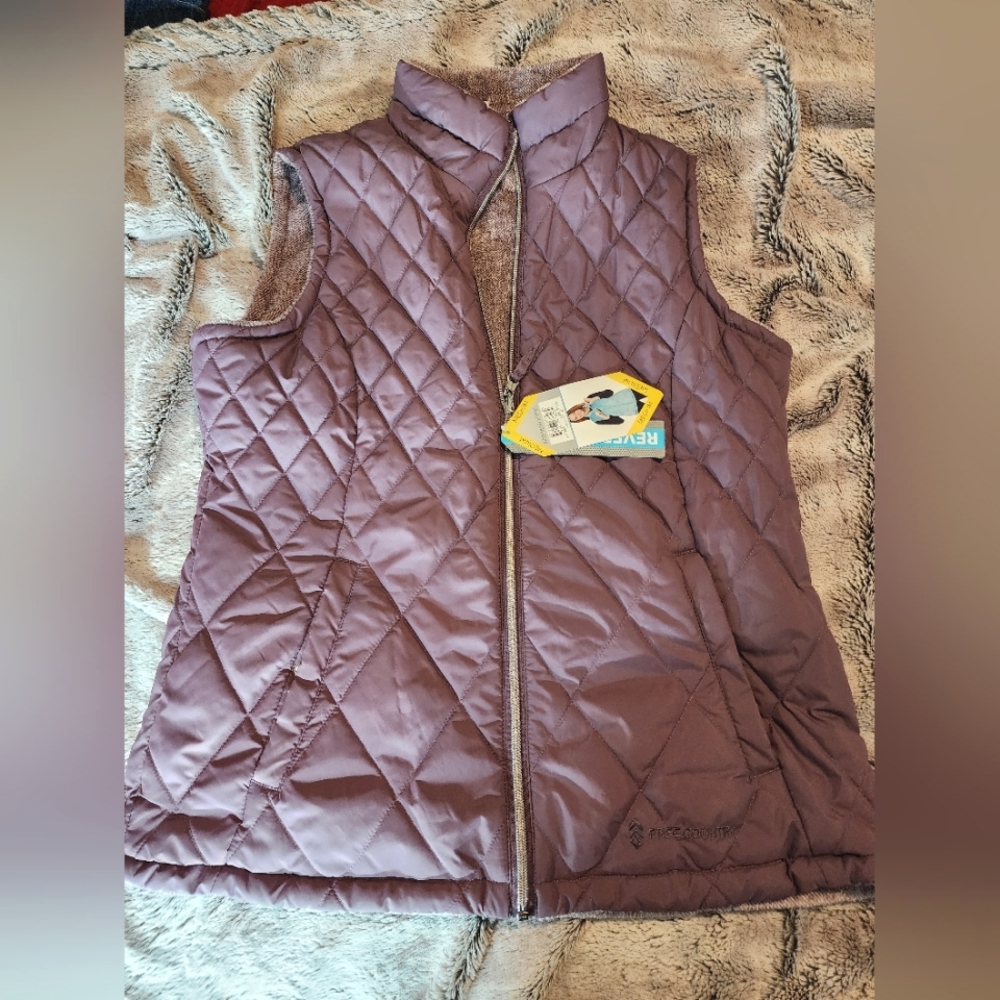 FREE COUNTRY FreeCycle Quilted Vest Repreve Zinc Plum Womens Sz. M NWT